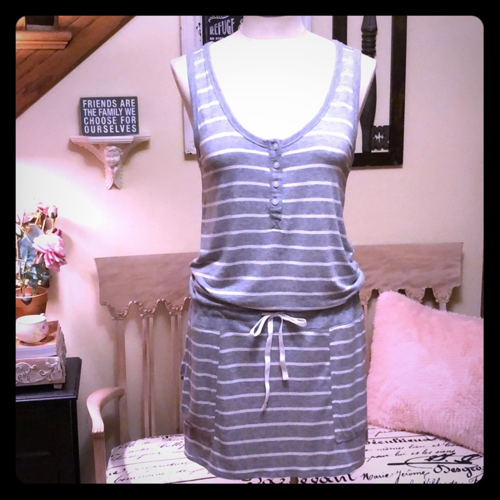 DKNY Gray & White Scoop Neck, Sleeveless Dress